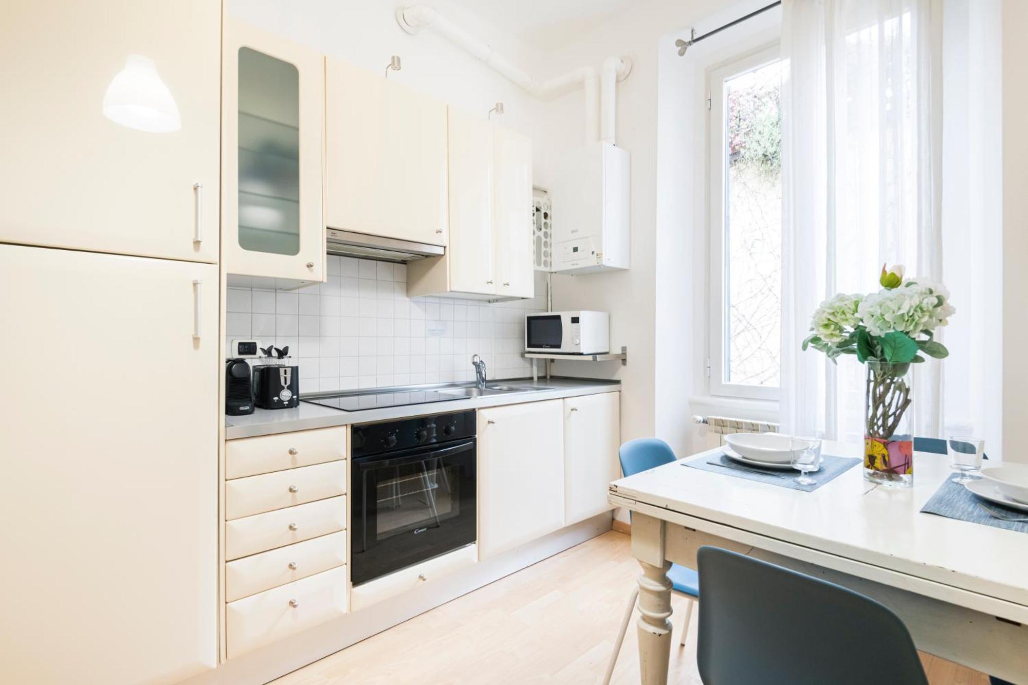 Appartamento Easylife - Rilassati Nel Calore Di Un Confortevole Trilocale Nel Cuore Di Porta Venezia